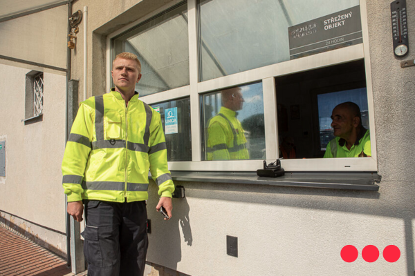 Mobilní systémy lze využít pro dohled nad širokým areálem festivalu, včetně parkovišť, vstupních a výstupních bodů a stanů s občerstvením. Umožňují rychlou reakci na jakékoliv bezpečnostní incidenty a zajištění bezpečného prostředí pro návštěvníky.