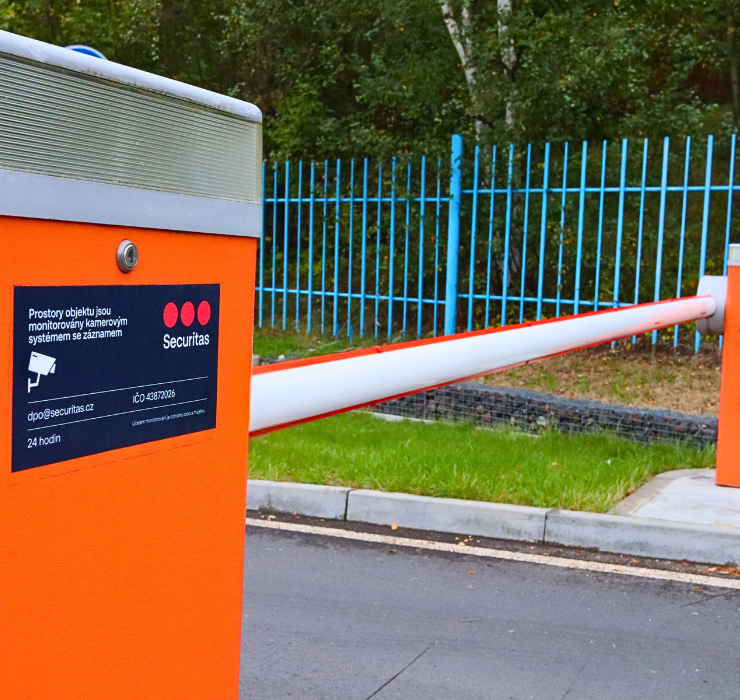 Elektronická vrátnice securitas do areálu, ostraha areálu